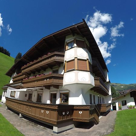 Gaestehaus Alpenland Tux Eksteriør bilde