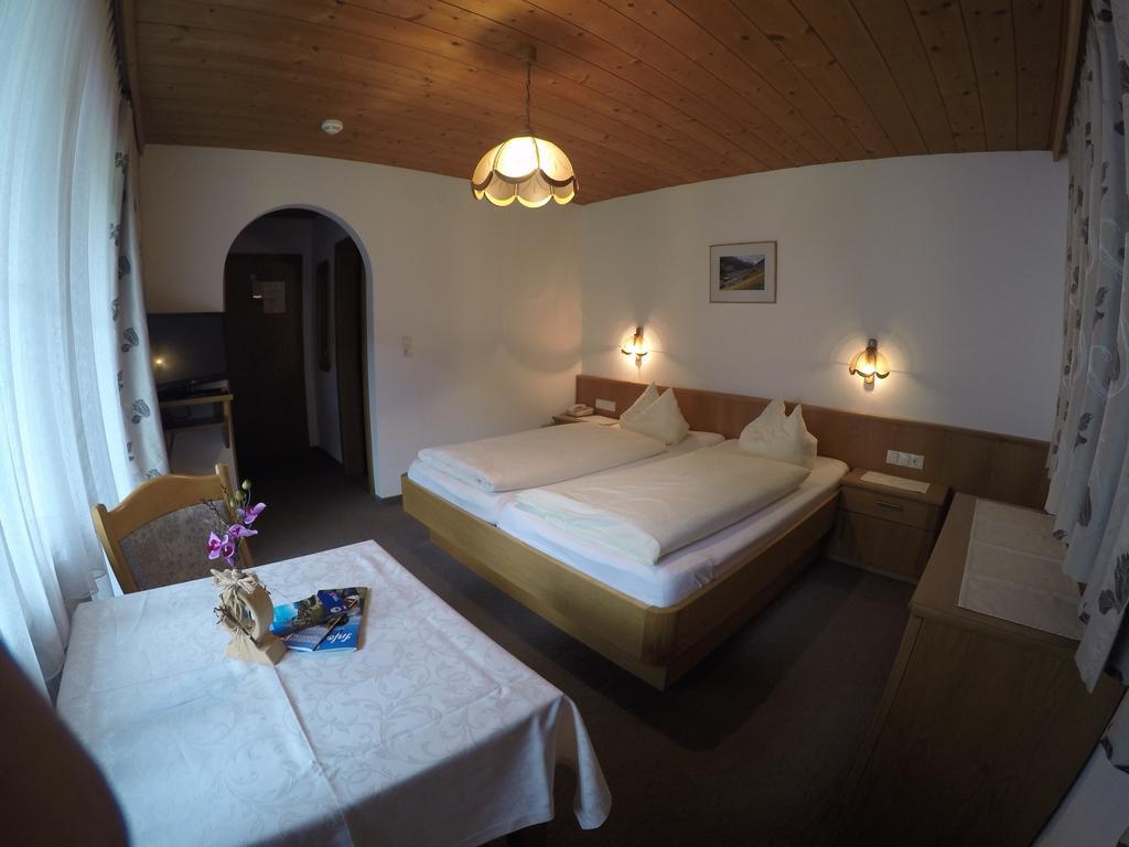 Gaestehaus Alpenland Tux Eksteriør bilde